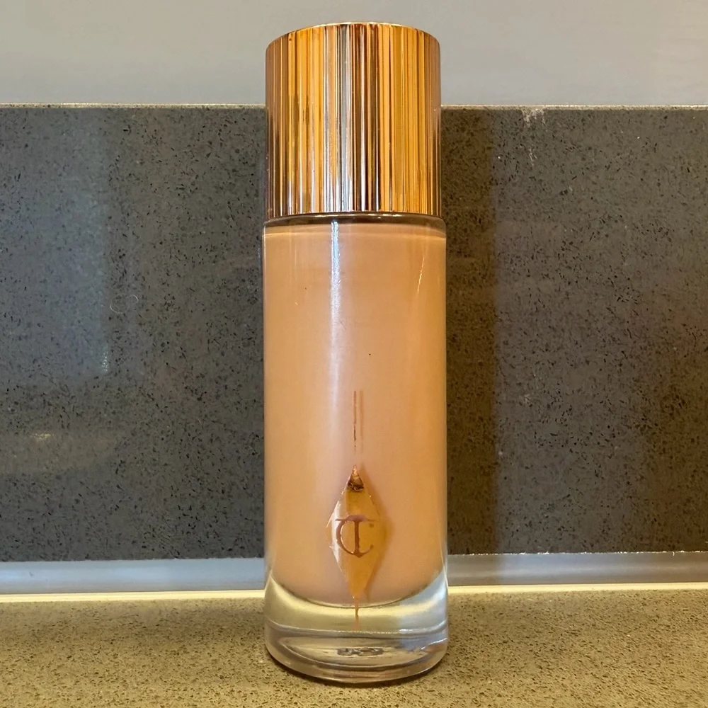 Charlotte Tilbury Hollywood Flawless Filter 3 Fair Pale Glow Foundation